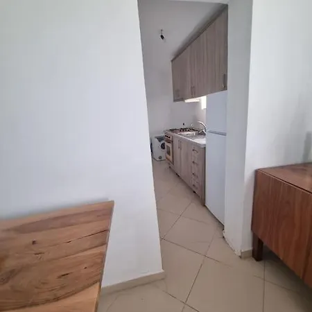 House Near 'plazhi San Pietro' *