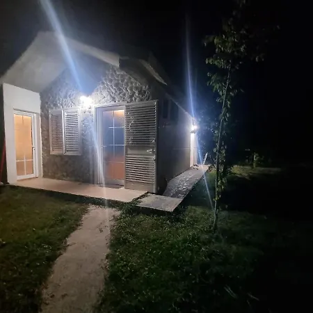 House Near 'plazhi San Pietro' * Fushe-Drac